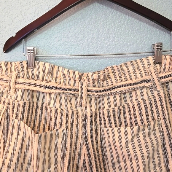 FP ONE Harriet Striped Shorts Sz Large Cuffs Pockets Boho Chic - Picture 9 of 15